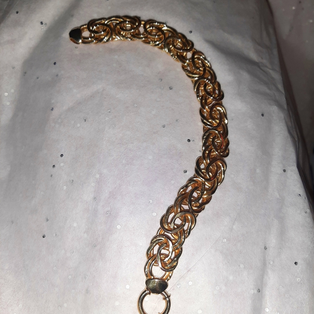 Beautiful byzantine bracelet. New condition. 8 inches.